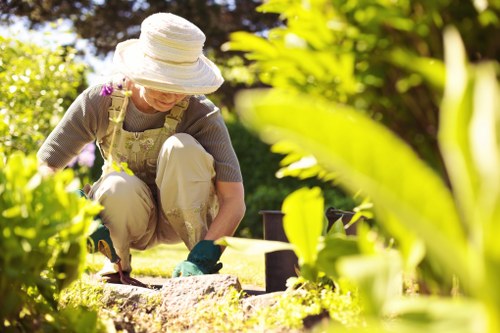Gardener working safely in a Bankside garden